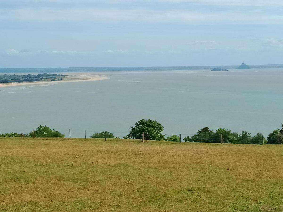 Gite Les Trefles Proche De La Plage En Baie Du Mont St Michel Carolles Exterior foto